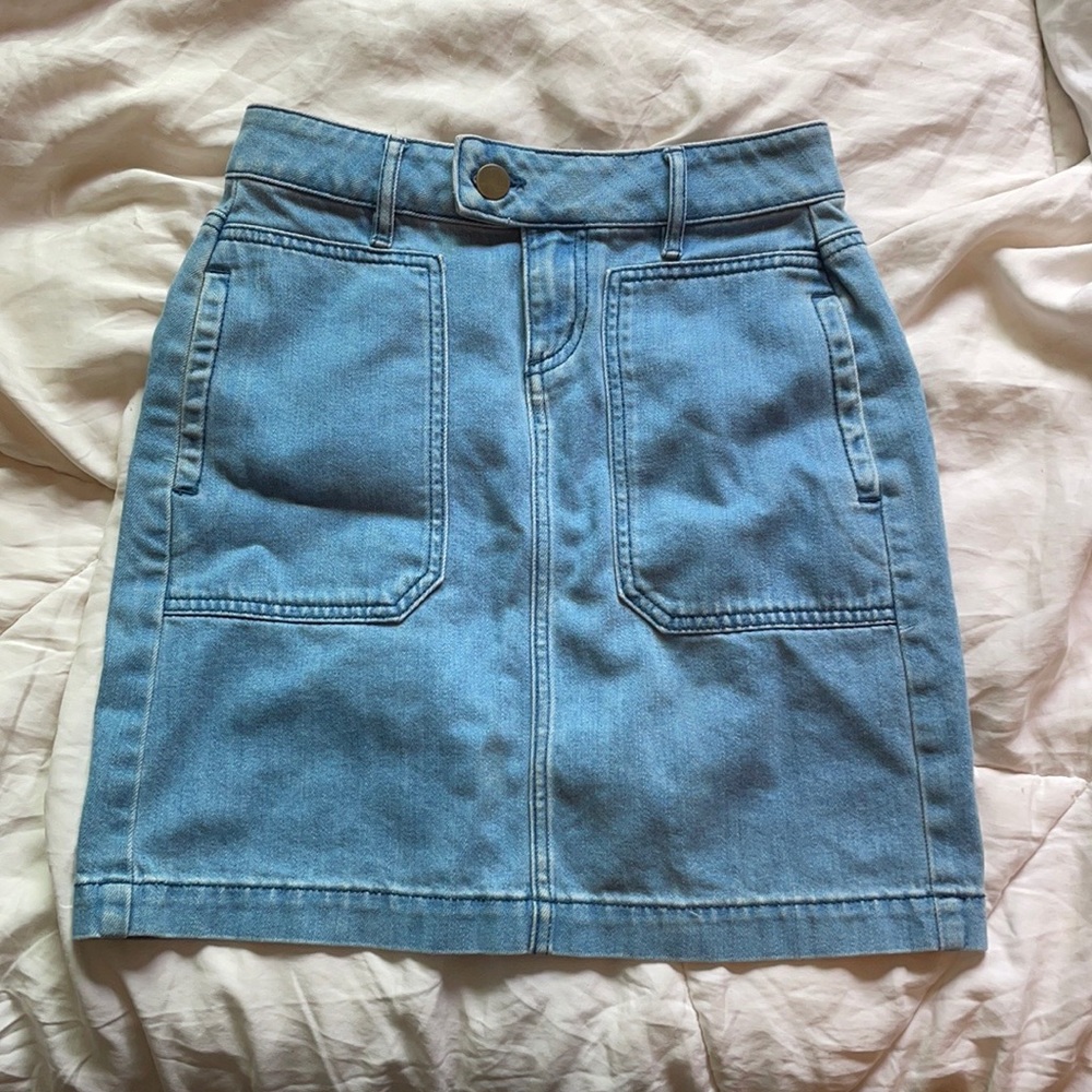 Cute denim skirt from loft!